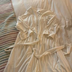 Cozy earth cream robe small- never worn